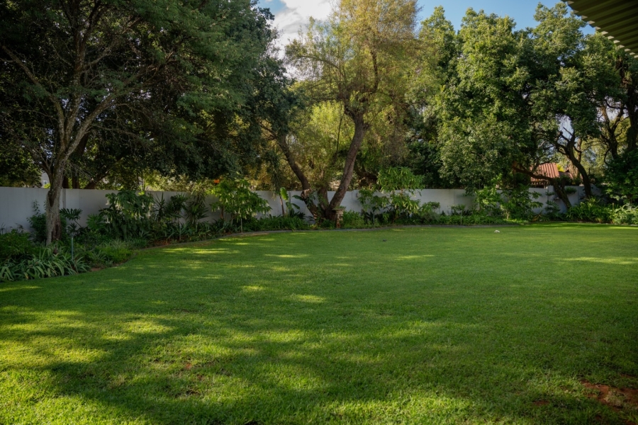 6 Bedroom Property for Sale in Wilkoppies North West